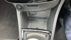 Renault Clio 0.9 TCE 75 Iconic 5dr Petrol Hatchback